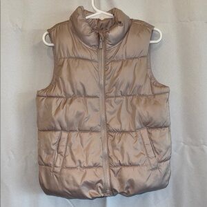 Kids Size 5T Old Navy Puffer Vest
